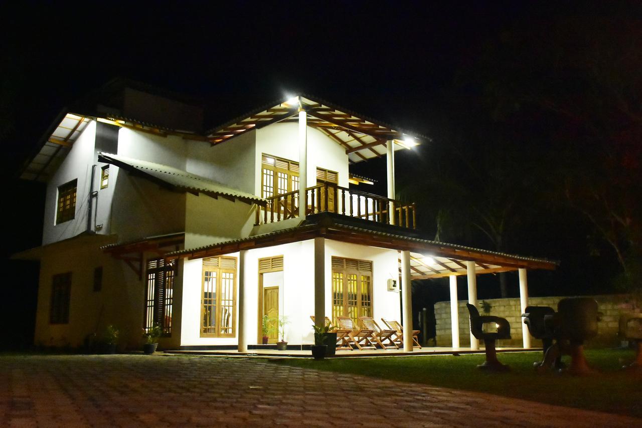 Hotel Nimjaya Udawalawe Exterior photo